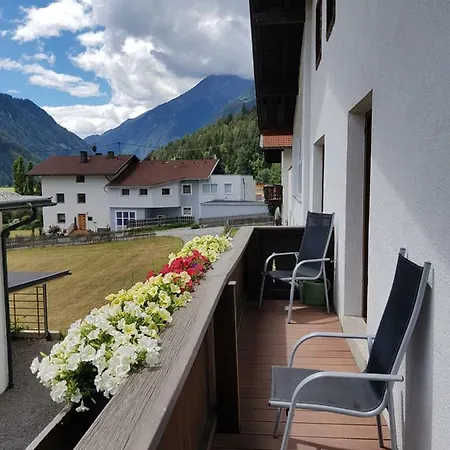 Rosa Apartment *